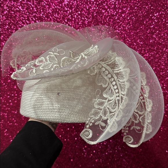 Vintage white Kentucky Derby 🐎 Retro Pinup Pinupgirl Church Hat - Picture 3 of 6